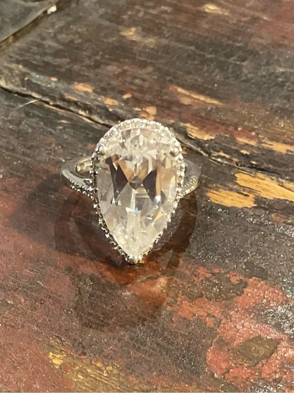N/A elegant teardrop